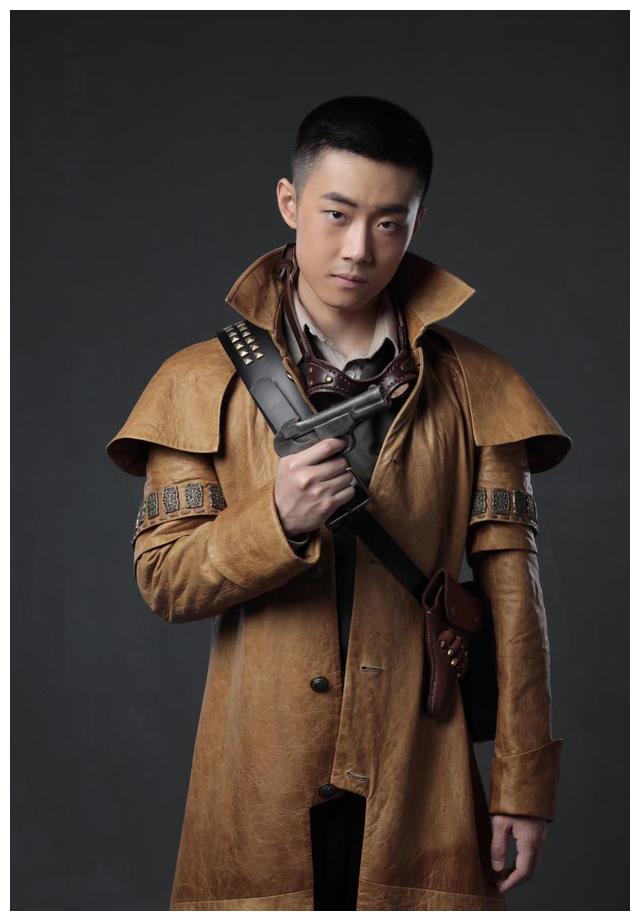 拳镇山河,侠义永存!《大宗师》已开机!看刘浩群演绎别样坚持_新浪新闻