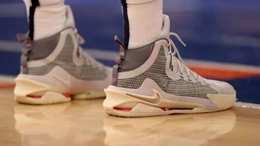 约基奇上脚,nike zoom gt jump 新配色即将发售!__财经头条