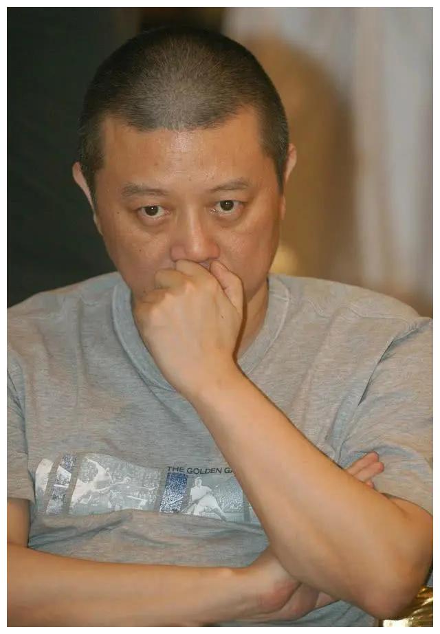 他们当中既有郑晓龙,叶大鹰,王朔等中国导演中的佼佼者,也有姜文