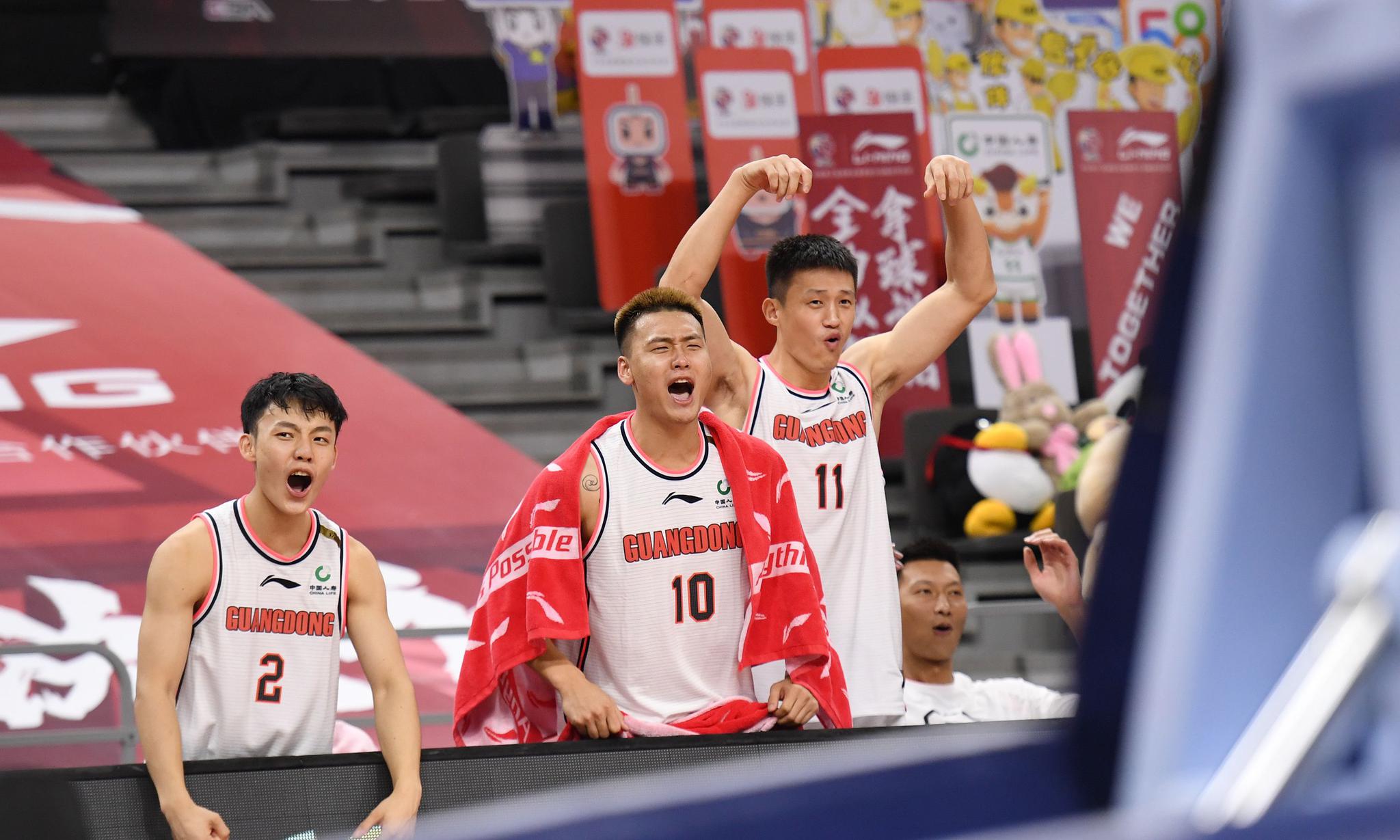 篮球——复赛第一阶段:广东东莞银行胜深圳马可波罗_高清图集_新浪网