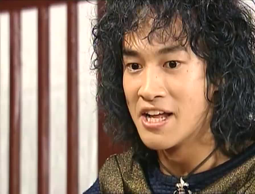 风云帮主收孔慈为义女步惊云抱着孔慈步惊云表情亮了