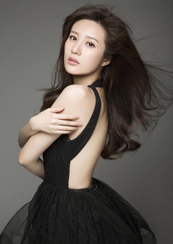 女演员邬靖靖:清新恬淡,楚楚动人!__财经头条