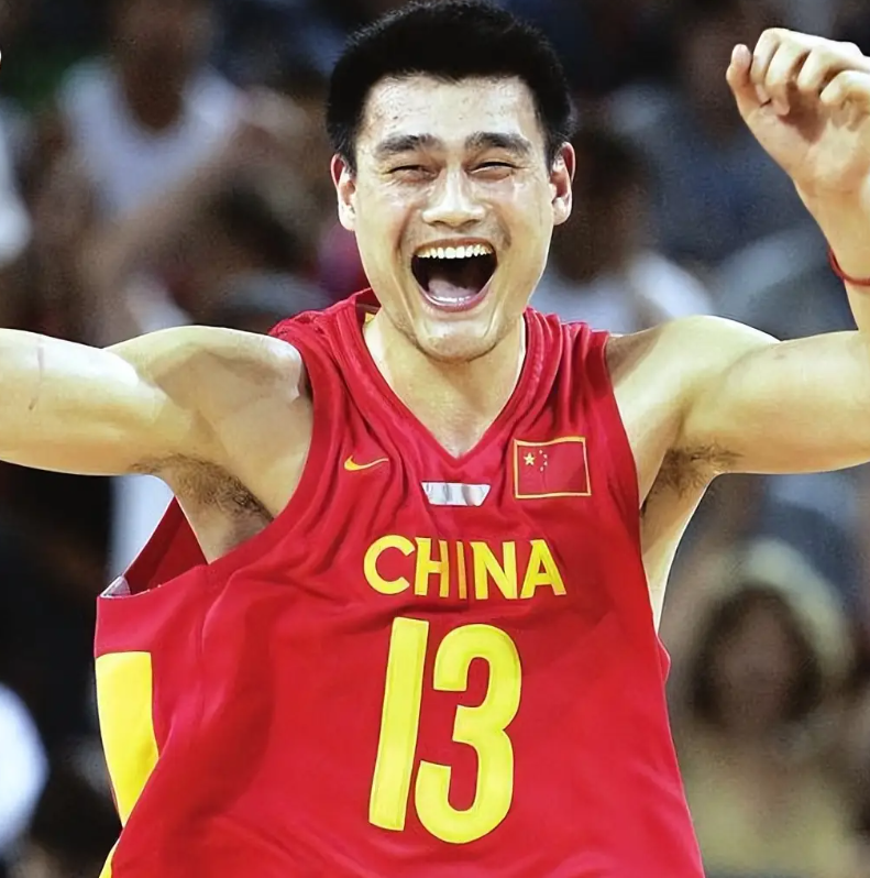 文班亚马现象引发跨时代思考：若姚明身处现代篮球体系能否更胜一筹？