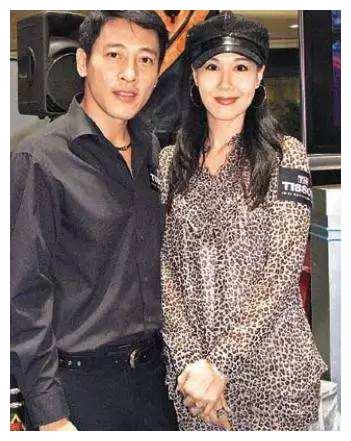 吕颂贤和妻子坚持26年不生子不吃肉,54岁大变样|麦景婷|吕颂贤|妻子