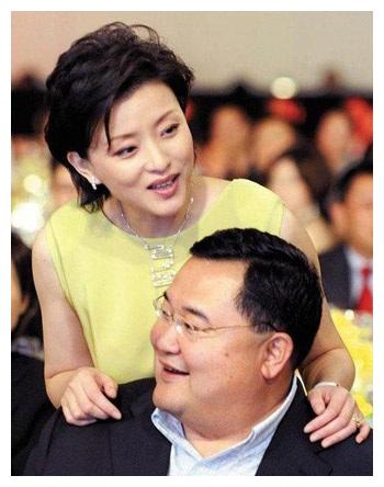 名嘴杨澜主持生涯一直保持初心看看她老公是谁就知道了
