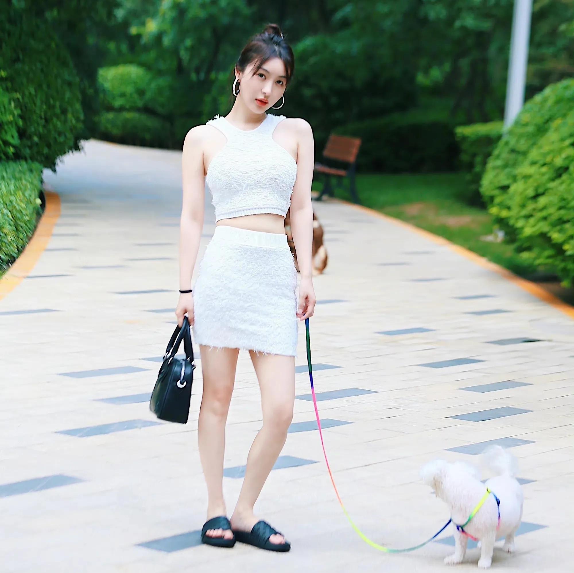 美女演员李菲儿美照