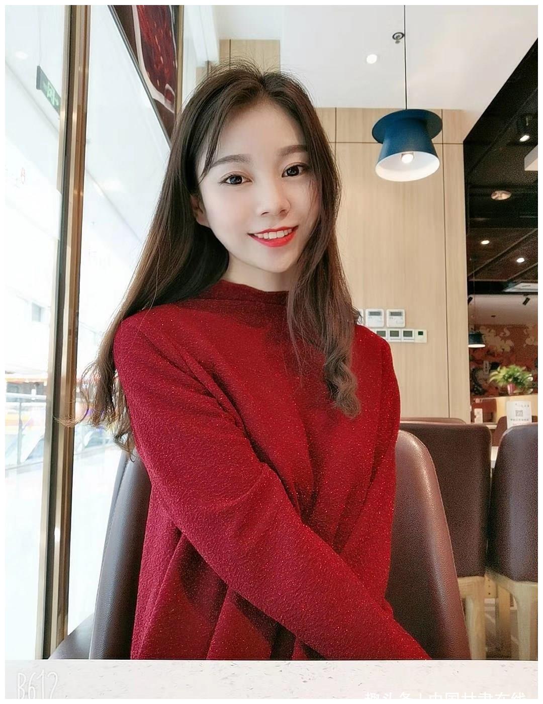 甘肃电视台《家园》栏目主持人马苗艺术简介