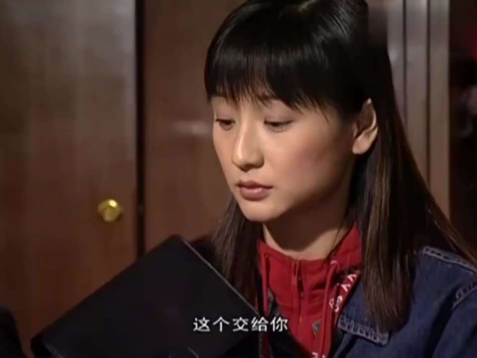 黑洞贺清明将重要物证黑本子交给毛毛自己却留下来为了赎罪