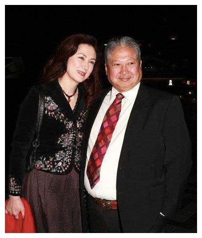 洪金宝与妻子发生口角,对老婆指着鼻子破口大骂,高丽虹不敢回击
