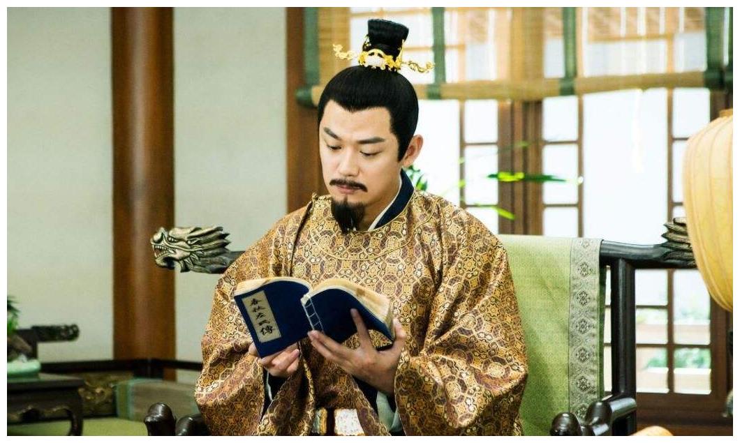 西夏皇帝李元昊在国家政事上的处理算得上是一个明君的,毕竟西夏就是