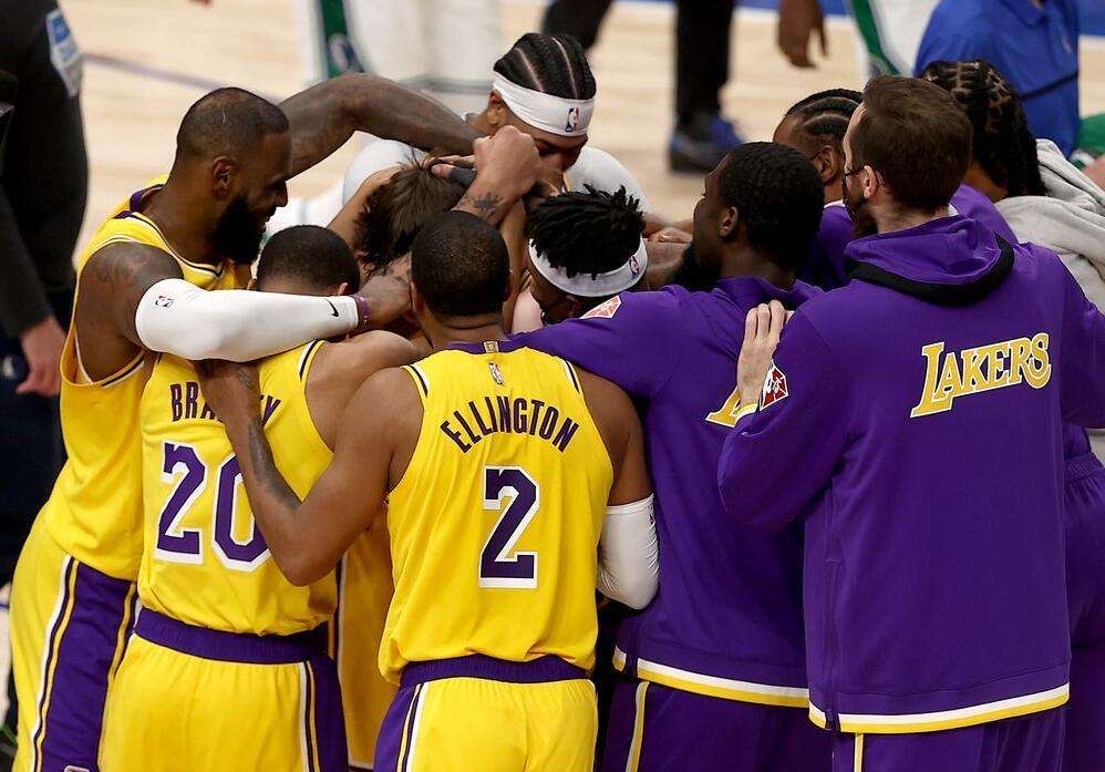 拒绝29队,只愿加盟湖人!你值得詹姆斯盛赞,两点提升助你拿高薪休闲区蓝鸢梦想 - Www.slyday.coM 拒绝29队,只愿加盟湖人!你值得詹姆斯盛赞,两点提升助你拿高薪休闲区蓝鸢梦想 - Www.slyday.coM