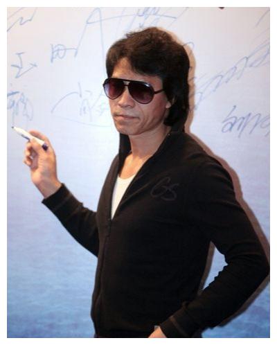 知情人曝石天龙差点被小混混打死李小龙研究专家可信度不高