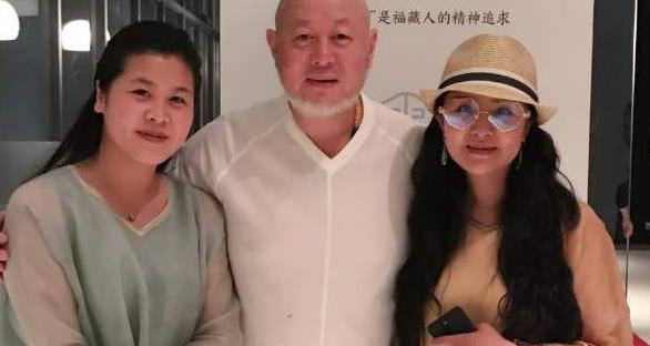 火风至今没有给老婆姜华一个像样的婚礼.