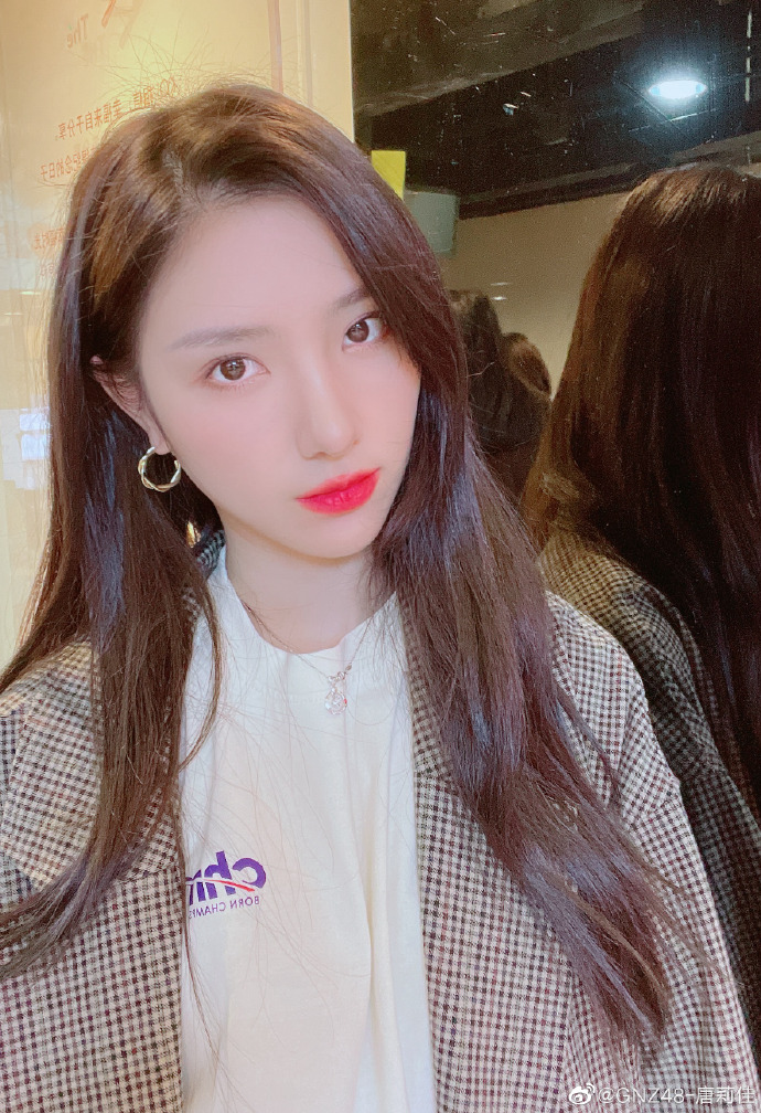 美女gnz48-唐莉佳迷人美照欣赏啊