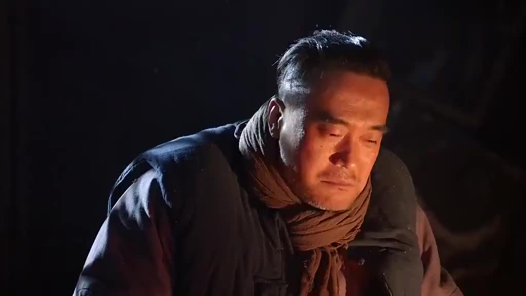 林海雪原小白鸽好不容易逃走遇上郑三炮真是火背啊