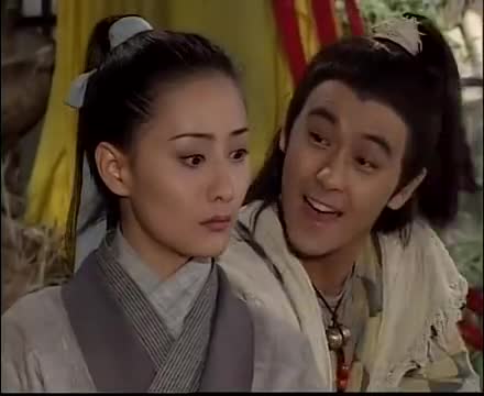 绝代双骄:心兰问江小鱼认不认识狂狮铁战,小鱼儿说她装大侠