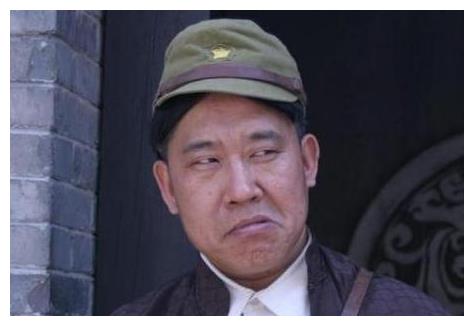 反派专业户杜旭东长相奇丑无比却娶了位貌美如花的妻子