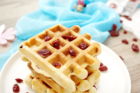 双重蔓越莓华夫饼