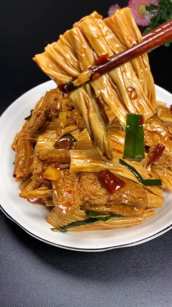 腐竹炒肉