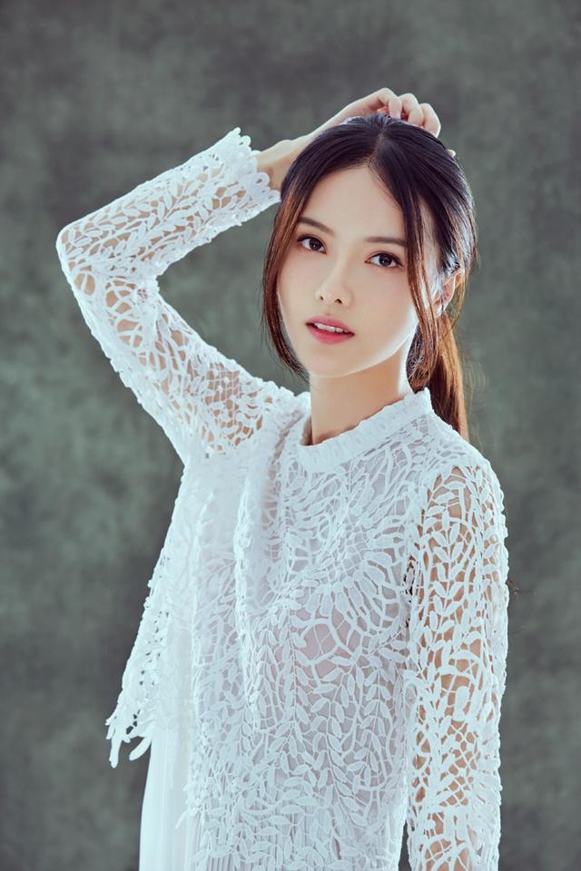 清新甜美张芷溪图集