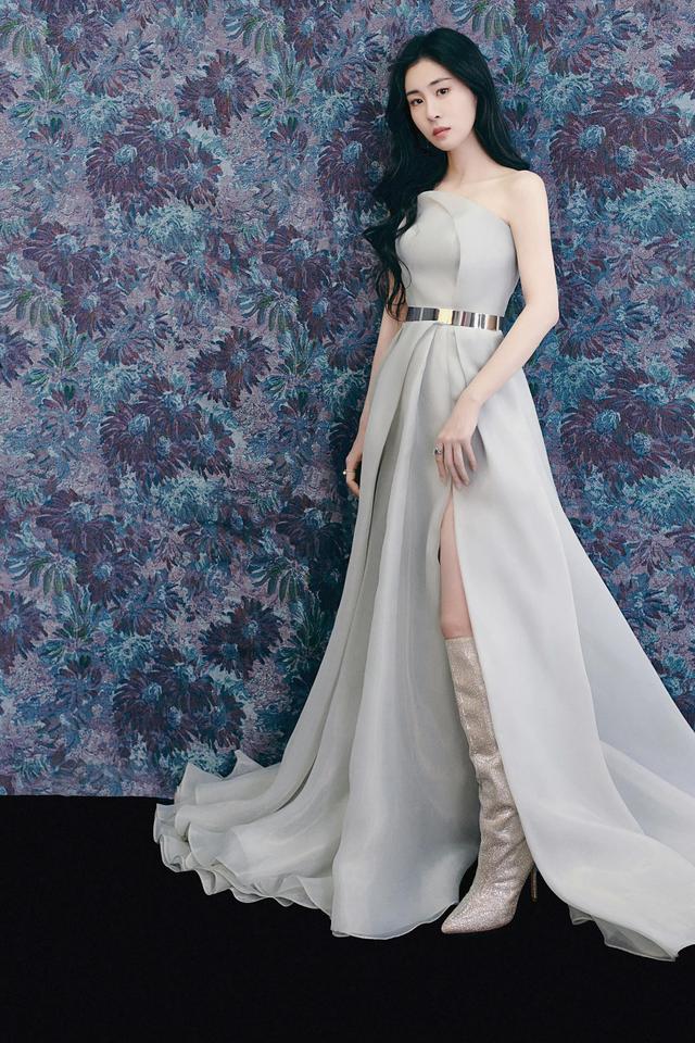 张碧晨|高挑身材,美丽动人!__财经头条