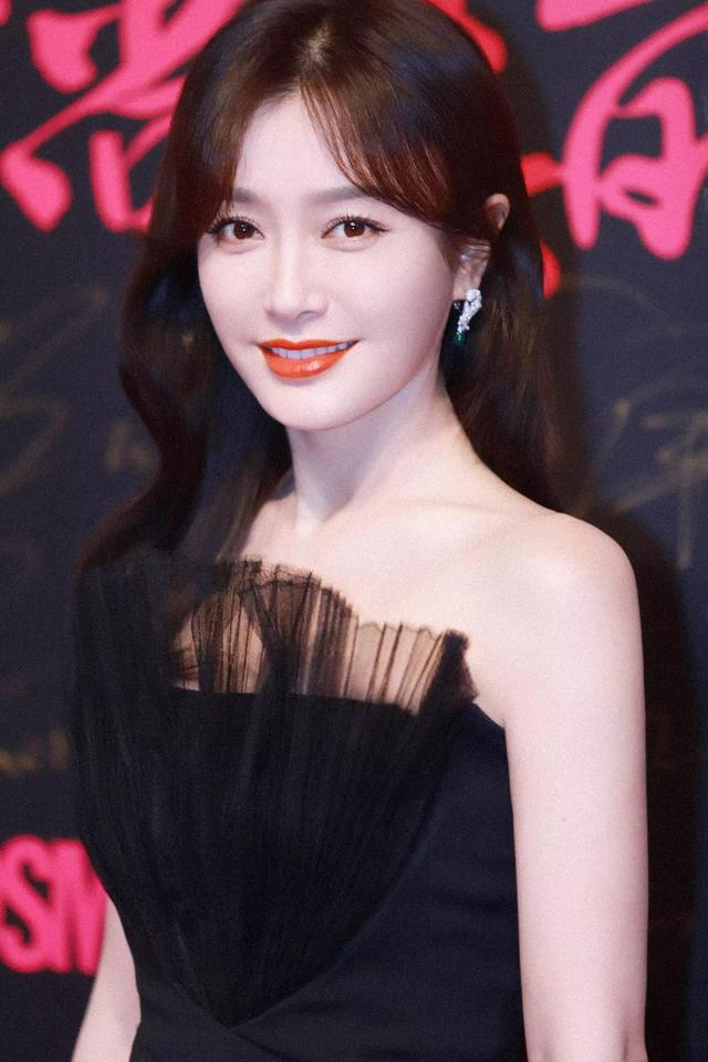 楚楚可人,魅力十足的女神秦岚!_高清图集_新浪网