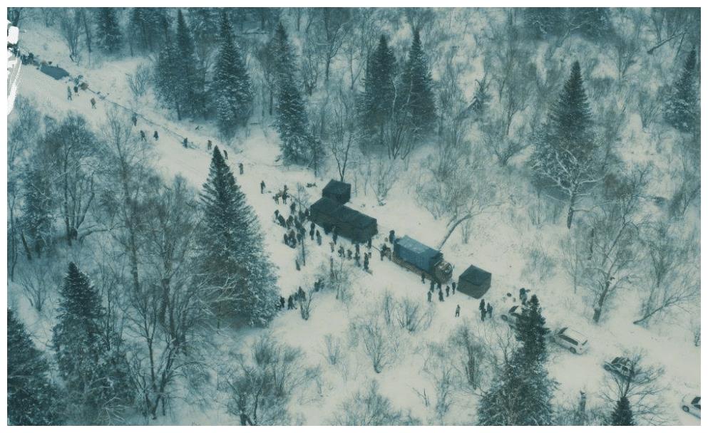 电影《悬崖之上》刘浩存演的可以，水灵灵的大眼睛，会说话休闲区蓝鸢梦想 - Www.slyday.coM