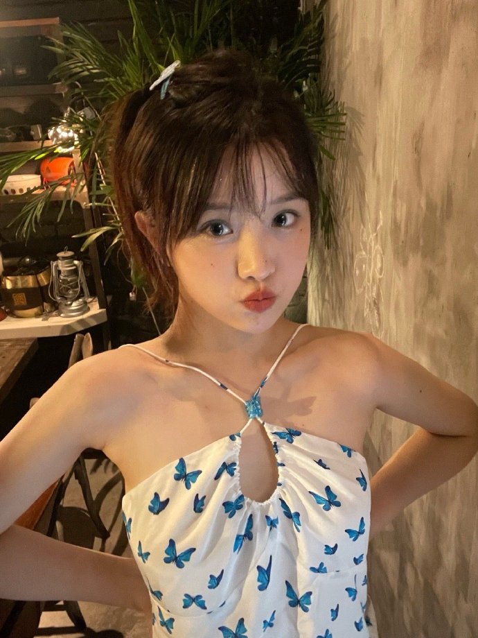 美女演员吴芊盈可爱美照欣赏,真好看_高清图集_新浪网