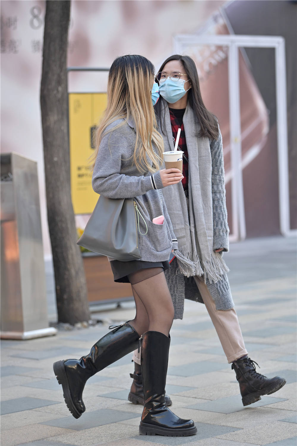 到了冬季,依旧有不少小姐姐喜欢丝袜搭配,穿出不一样的感觉|丝袜|小姐