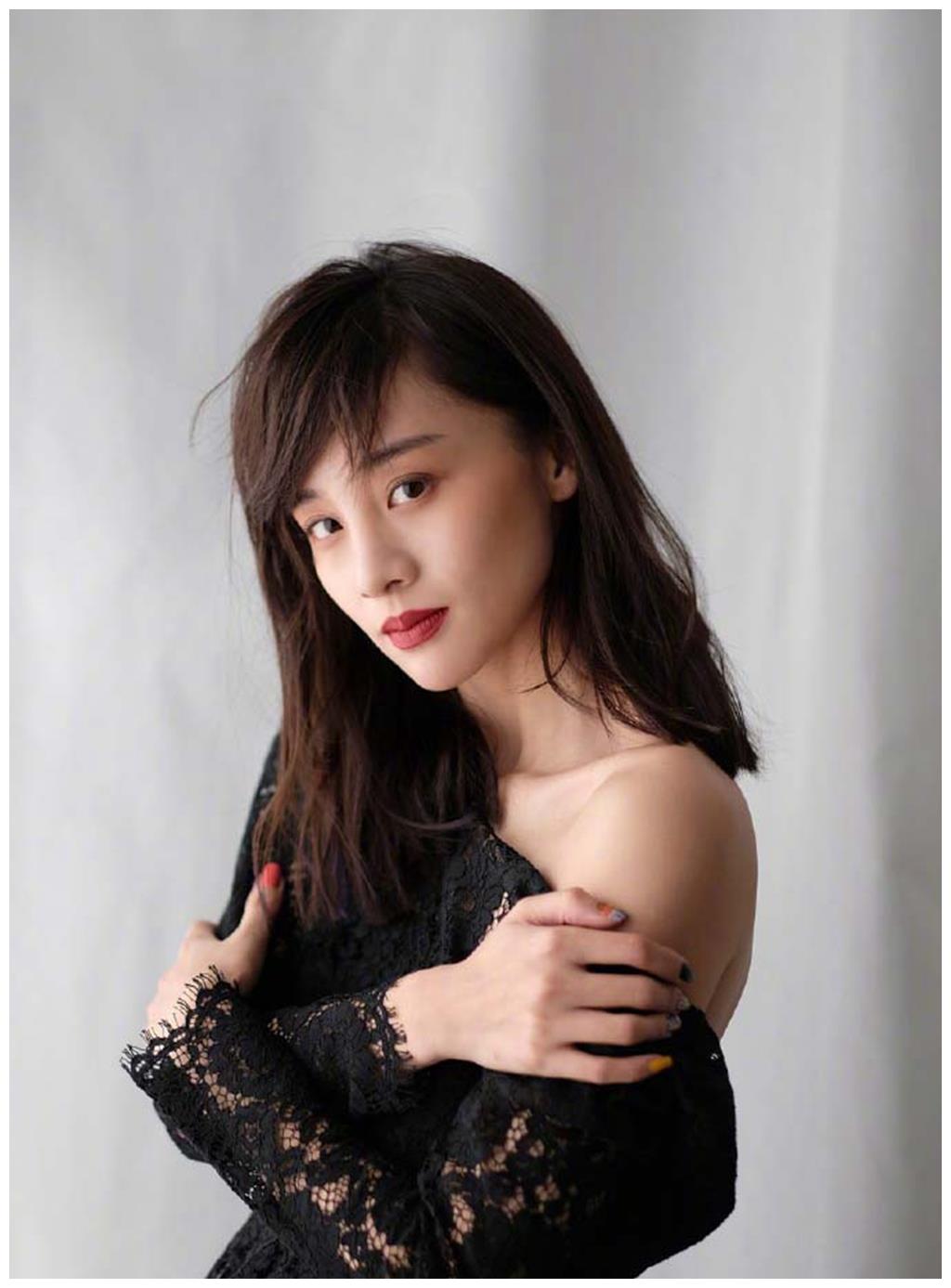 虽然有的影视作品中章龄之并不是主角,但是章龄之在剧中饰演的