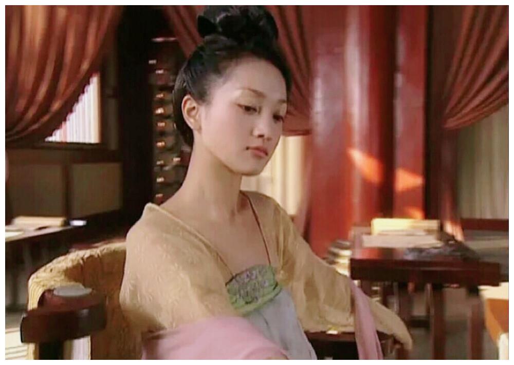 最值得一提的是在《大明宫词》里的小太平,绝对是能被载入电视史册的