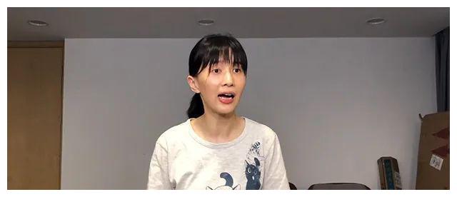papi酱孩子随父姓被网友群嘲对不起女权不是形式