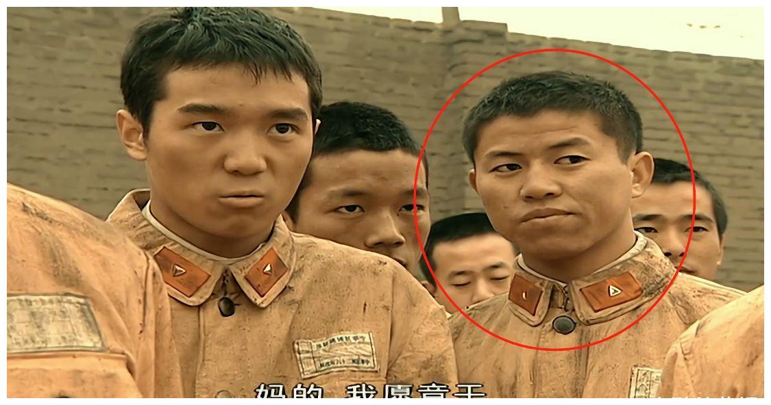 《亮剑》的穿帮镜头,刚演完了国军战俘,转头变成了日军的副官