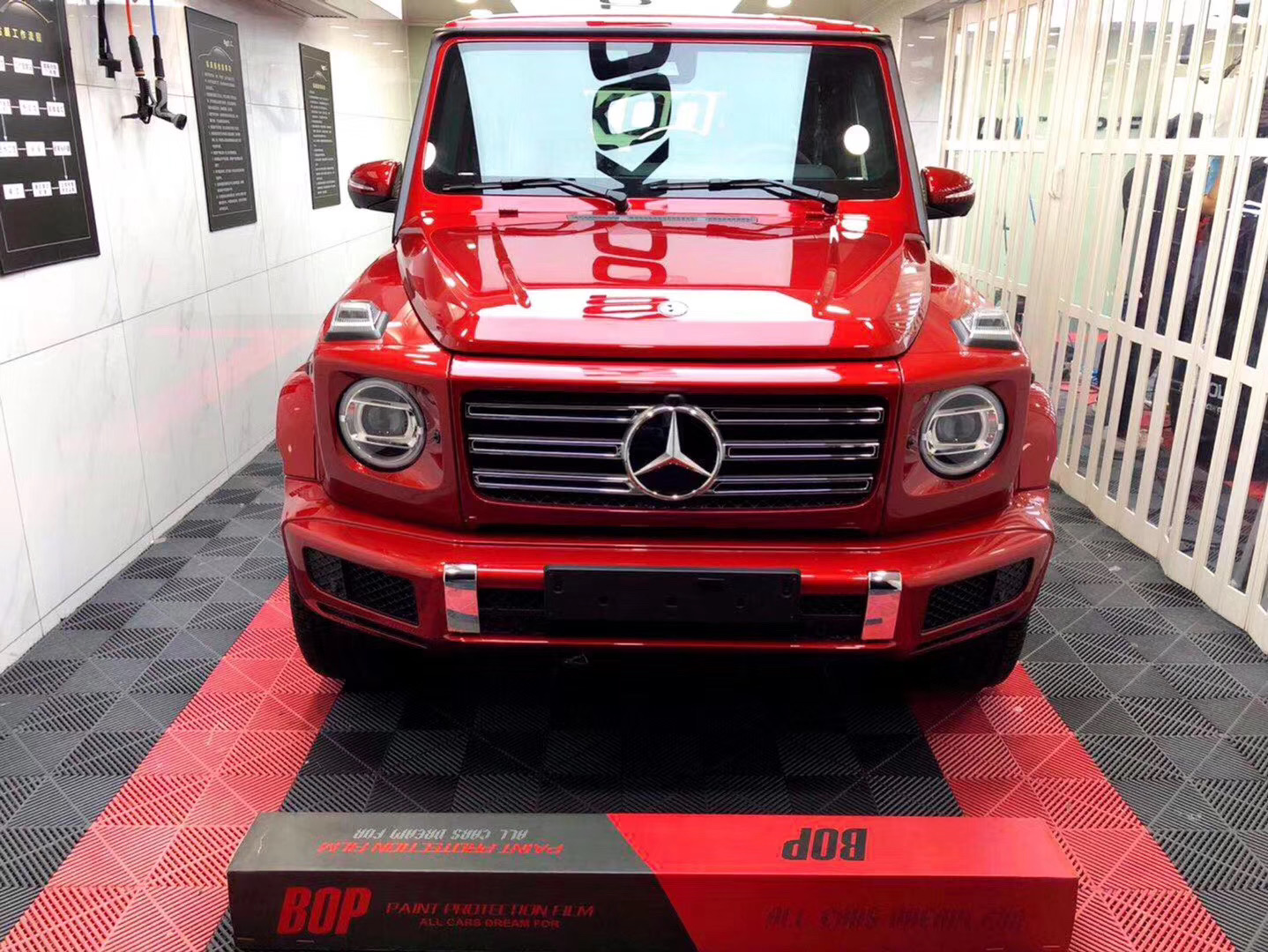 bop案例精选丨奔驰红色大g新车落地,未上牌先保护!
