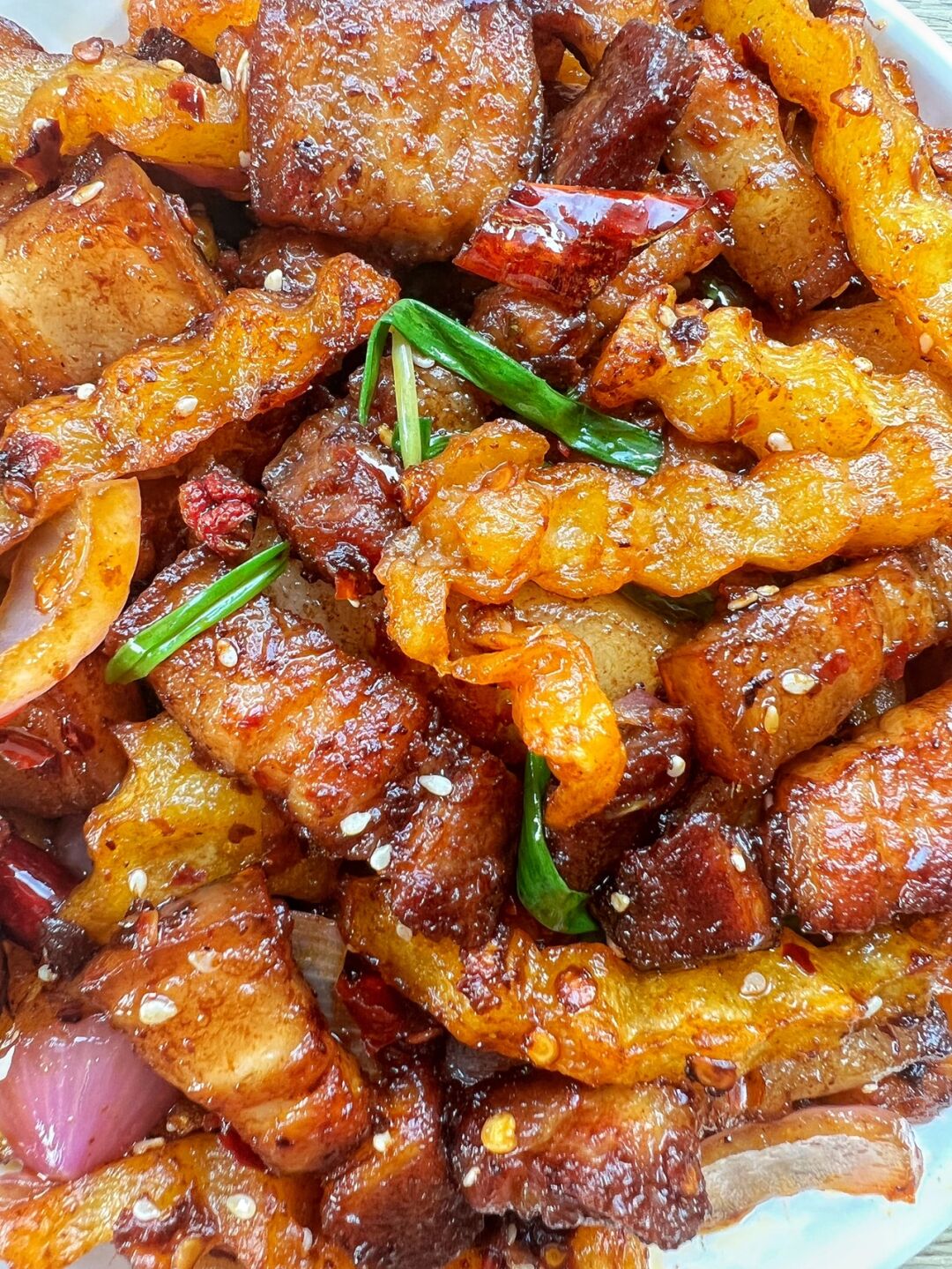 巨好吃的干锅五花肉外酥里嫩不油不腻和土豆搭配简直绝了