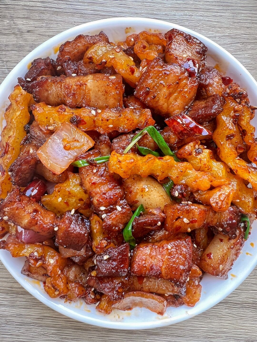 巨好吃的干锅五花肉外酥里嫩不油不腻和土豆搭配简直绝了