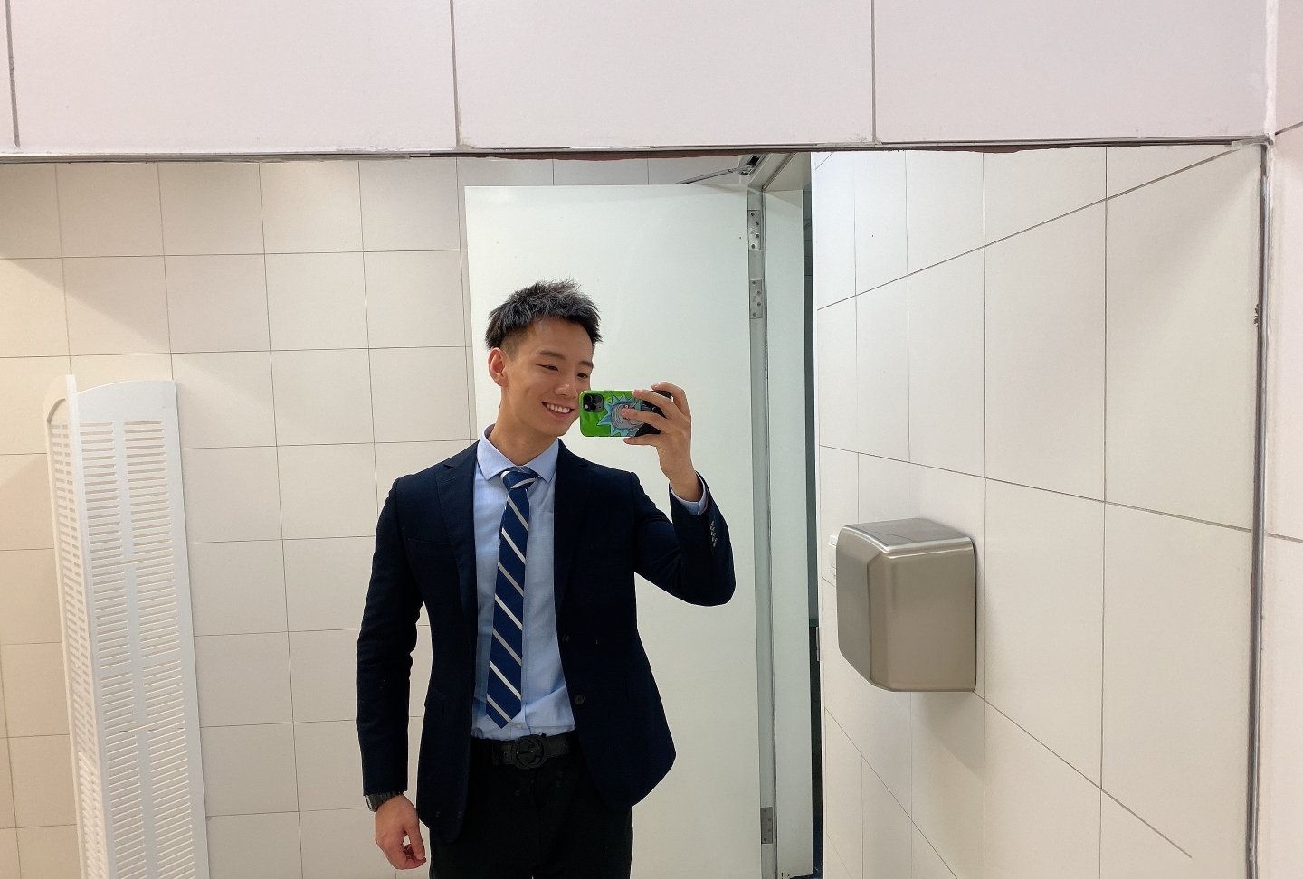 组图爱好健身的北京26岁185cm中医小哥哥有酒窝的男生真帅