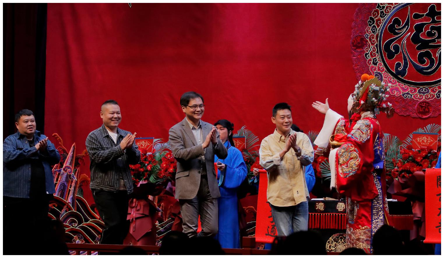 栾云平晒天津德云社开业盛况除了少马爷助阵还有一位京剧名家