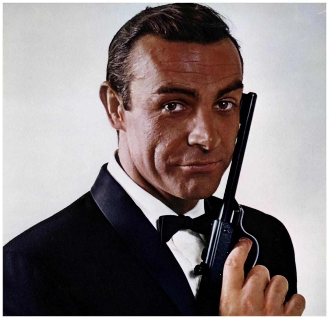 演员肖恩·康纳利,《原始邦德》的奥斯卡奖得主,最终享年90岁