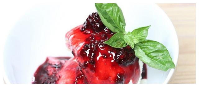 美食:最好吃的香草草莓蛋糕,最新鲜的早餐蛋糕