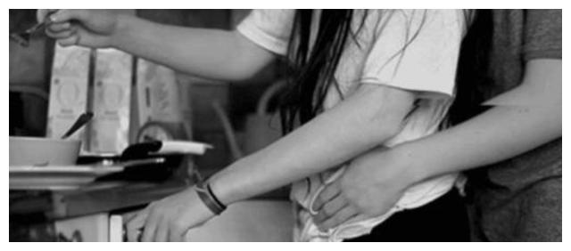 到底什么是爱？爱一个人的感觉是什么？休闲区蓝鸢梦想 - Www.slyday.coM