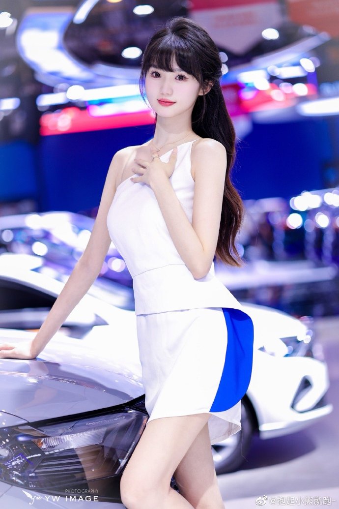 网红美女车模小姐姐小熊迷人美照欣赏好可爱啊