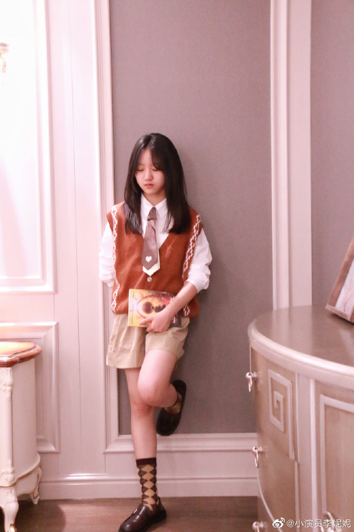 08年美女小演员李妮妮迷人美照欣赏,好可爱啊_高清图集_新浪网