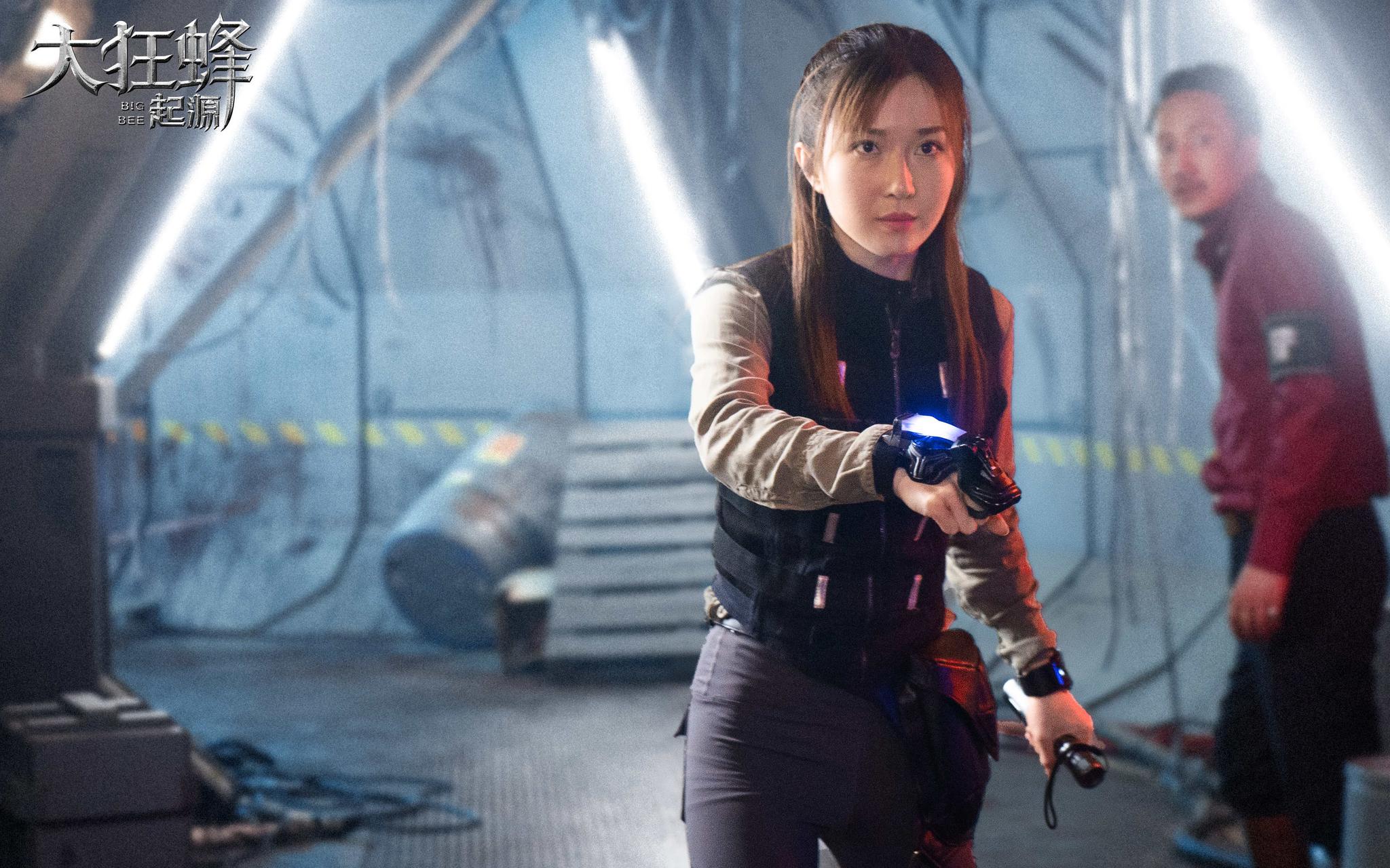 大狂蜂起源定档625人蜂激战上演密室逃脱