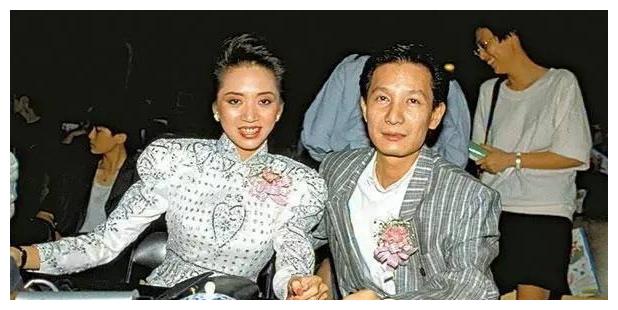 刘培基与梅艳芳相识于1983年,那时,正逢梅艳芳获"第一届新秀歌唱大赛