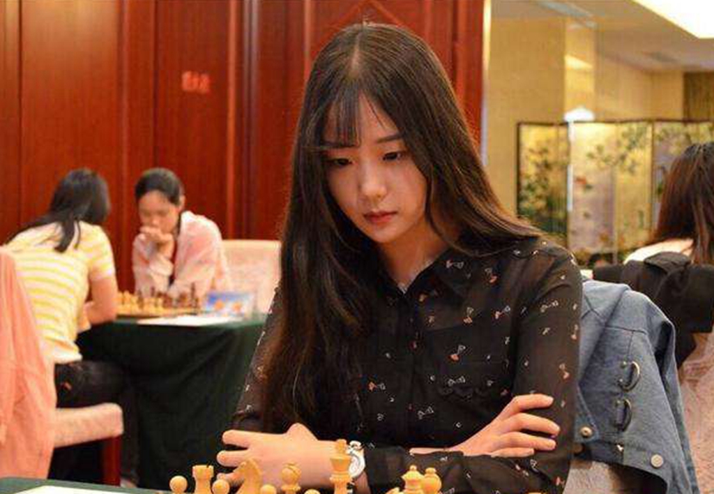 20岁象棋女选手近况!和柯洁性格截然相反,10岁成为亚洲冠军