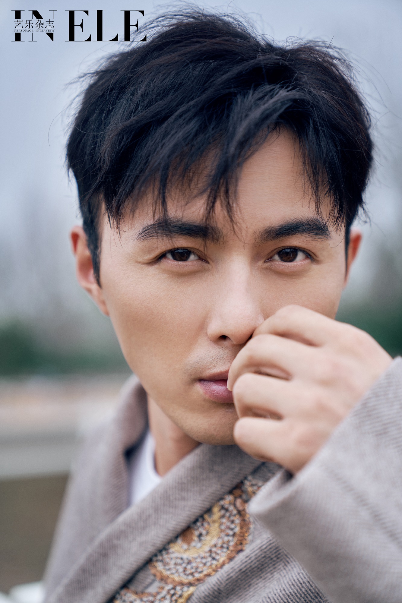 叶祖新秋日马场大片释出复古造型尽显绅士魅力