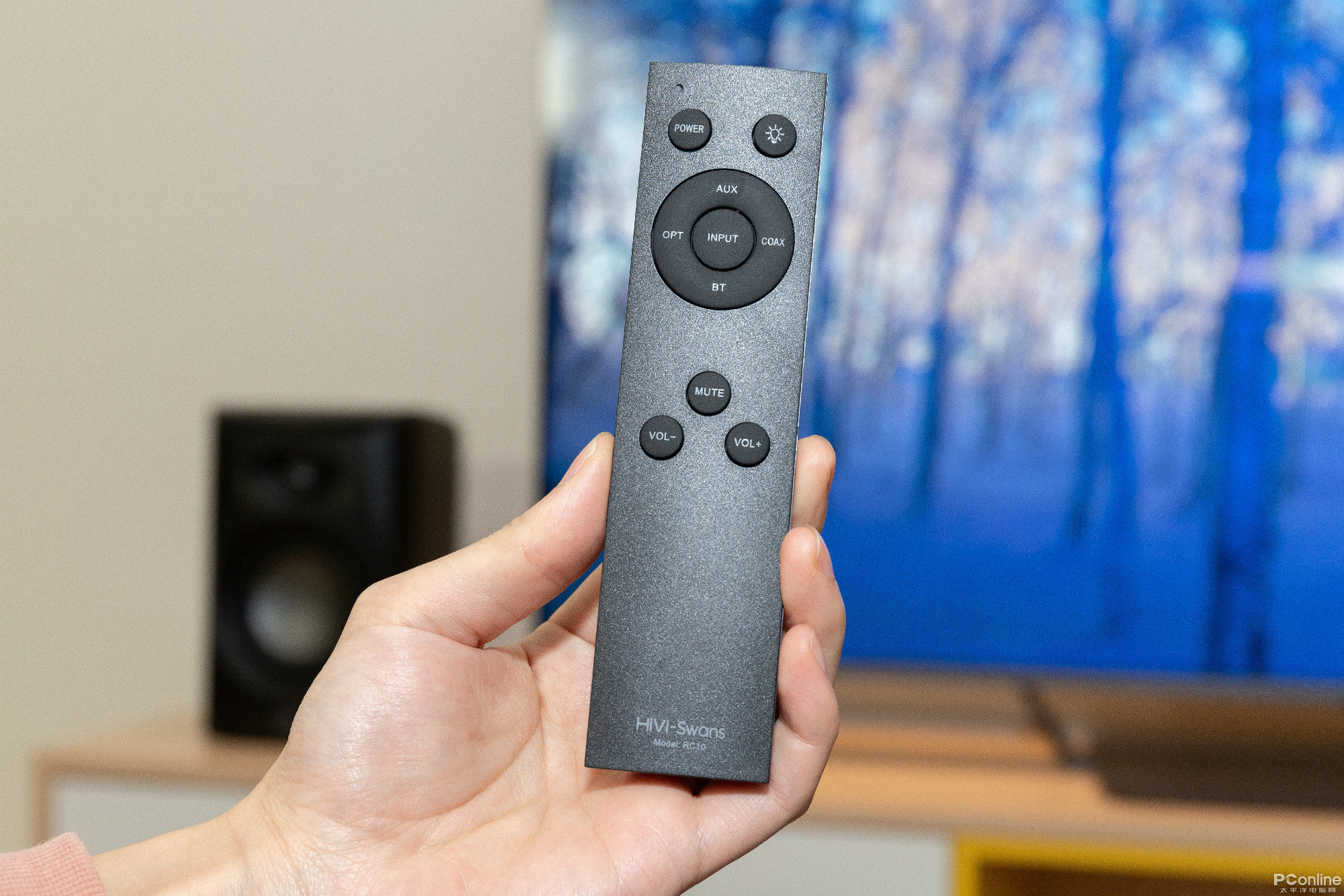 惠威c1200音箱图赏桌面上的精致演奏家