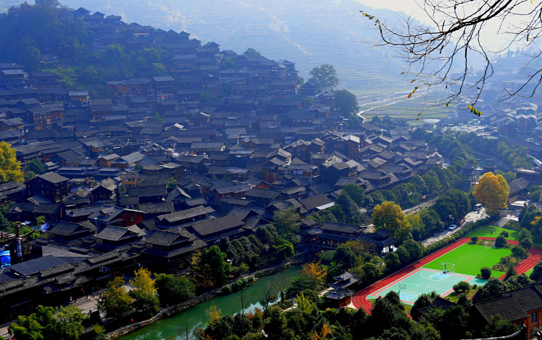贵州被忽略的一处古寨,是中国乃至全世界最大的苗族聚居村寨_高清图集