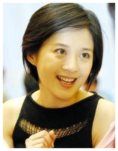 更有甚者,说丁健为了娶许戈辉,支付了前妻1个亿的赡养费,前妻才同意